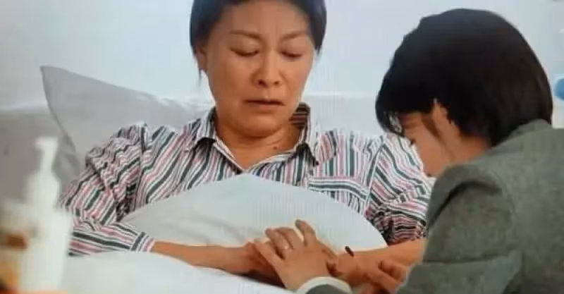故事：老伴重病女兒們輪流照顧，兒媳不來，最後我卻搬到了兒媳家_網易訂閱