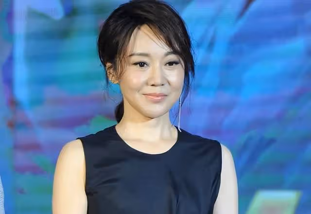 閆妮問王寶強:《八角》親姐姐友情客串薪酬多少?王寶強回答顯情商