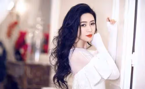 47歲田海蓉,是事業風生水起,感情屢屢受挫