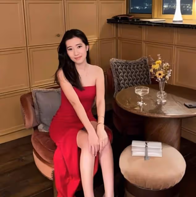 突發!又一高顏值香港小姐宣布退賽,開通社交媒體曬大量美照