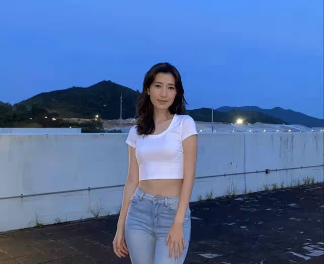 突發!又一高顏值香港小姐宣布退賽,開通社交媒體曬大量美照