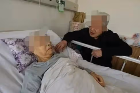 癱瘓了該由誰伺候？子女不孝還是老頭甩鍋？半路夫妻的悲哀誰能懂