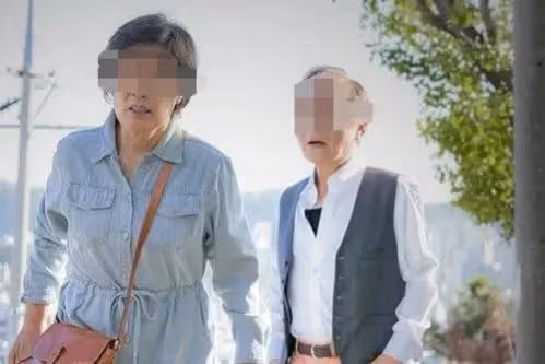 癱瘓了該由誰伺候?子女不孝還是老頭甩鍋?半路夫妻的悲哀誰能懂