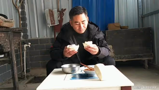 故事:不就做幾頓飯,至於離婚嗎?老公怒懟:我不是你炫耀的傭人