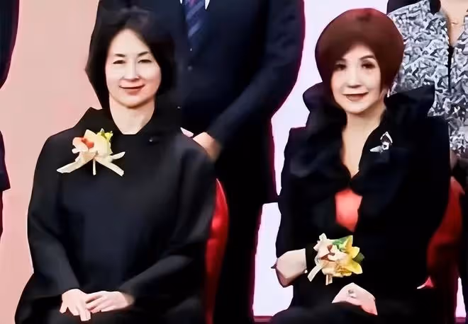 霍家人大團聚:大房成員的躊躇滿志,將二房的尷尬展現得淋漓盡致