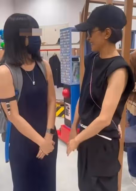 近況曝光!港知名女星身材消瘦依舊凍齡,曾因暴肥被導演停工減肥