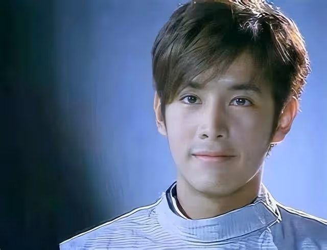 北上發展不易!TVB男星曝曾10個月無工開,更只能睡在朋友家沙發