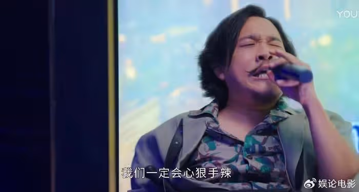呂麗萍張豐毅兒子《做自己的光》演小角色,台詞沒幾句,造型油膩