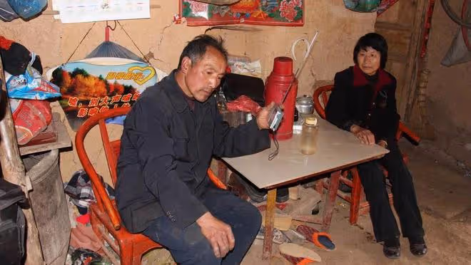 河南5旬大叔5年前借了舅哥6萬塊錢,現多還2000元利息,聽他咋說