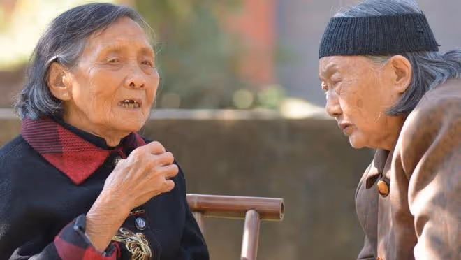 河南98歲長壽奶奶,性格耿直脾氣暴躁,愛管閒事,飲食習慣有意思