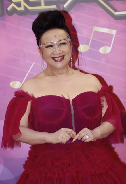 恭喜!73歲知名港星中山連買兩套房,此前已投資9套房身家過億