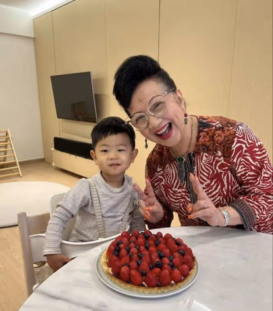 恭喜!73歲知名港星中山連買兩套房,此前已投資9套房身家過億