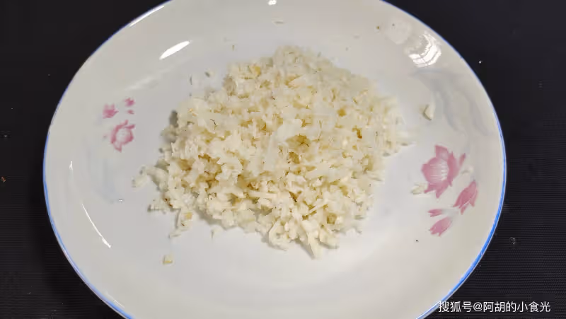 綠豆和它絕配!花少錢煮一碗,暑氣、火氣全搞定,甜兮兮好滋味,喝出清涼一夏