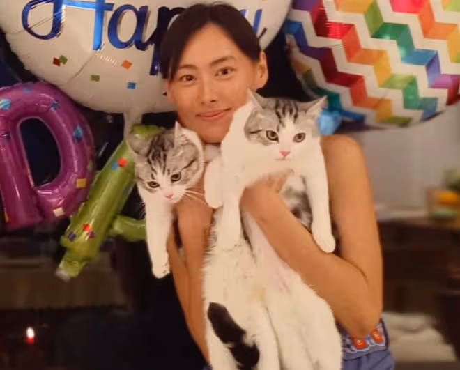 曝李嘉誠梁洛施私下做交易,仨兒隨母住原因曝光,李澤楷被瞞14年