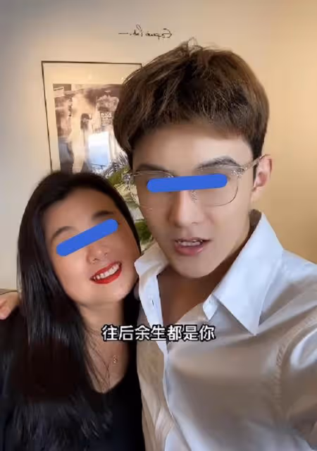 30歲小伙娶55歲大媽,別人以為他們是母子,他們發誓要白頭到老