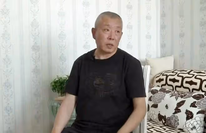 漂亮大媽相中有錢大爺,勇敢為愛表白:我的夢裡都是你的影子