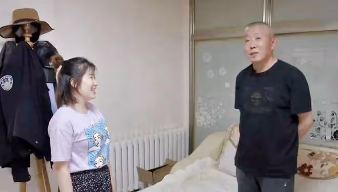 漂亮大媽相中有錢大爺,勇敢為愛表白:我的夢裡都是你的影子