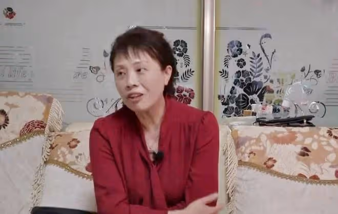 漂亮大媽相中有錢大爺,勇敢為愛表白:我的夢裡都是你的影子