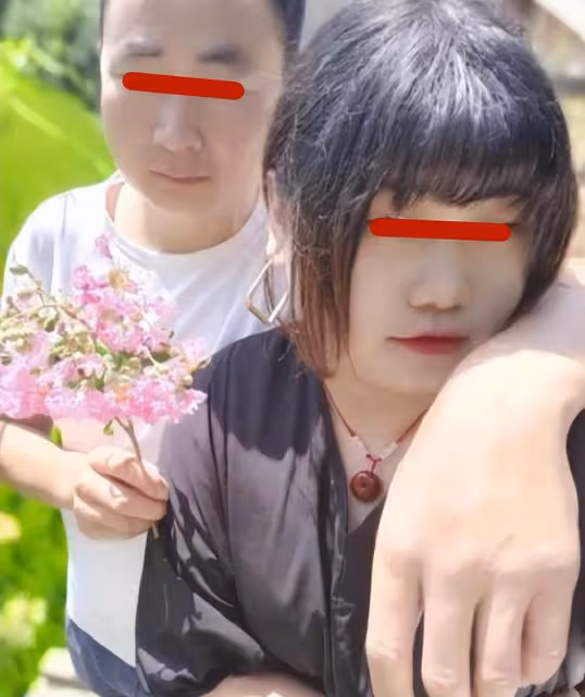 17歲女孩愛上30歲男人,交往兩個月打算結婚,網友調侃他們像父女