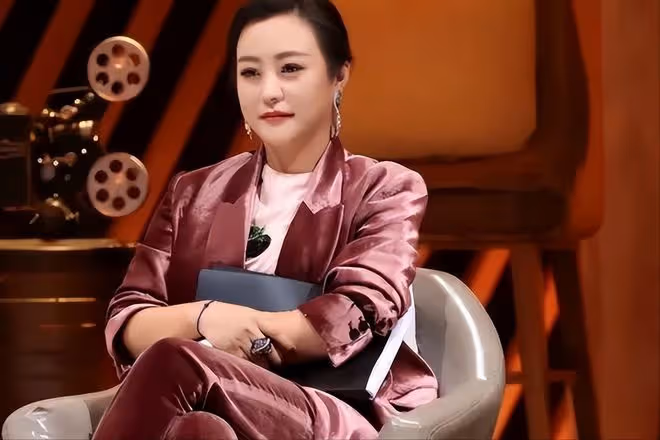 他娶過郝蕾，愛過王珞丹，負了殷桃，沒想到38歲時娶了小12歲的她