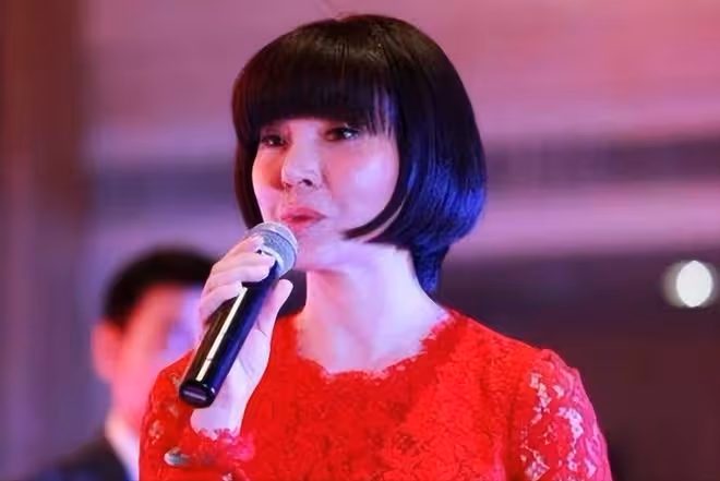 曾11次登上春晚的她,出軌整容醫生轉移前夫12億財產,太「狠」