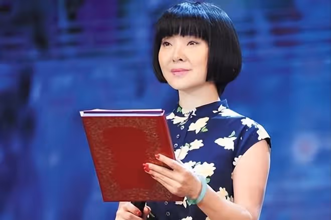 曾11次登上春晚的她,出軌整容醫生轉移前夫12億財產,太「狠」