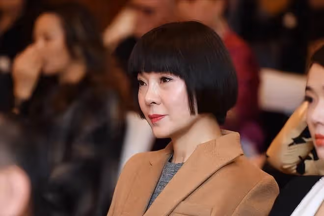 曾11次登上春晚的她,出軌整容醫生轉移前夫12億財產,太「狠」