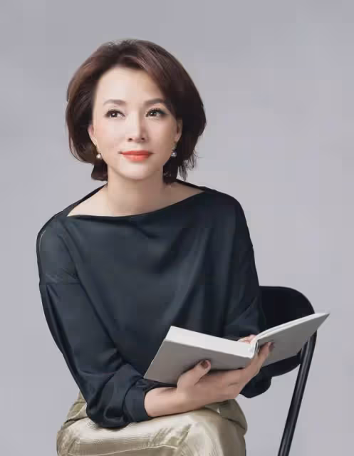 央視第一女主持逝世:晚年事業愛情圓滿,臨終前直言唯獨愧對兒子