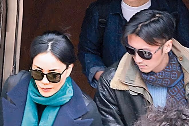 謝霆鋒隔10多年與大兒子首同框！父子長相如複製，澳洲滑雪心情佳