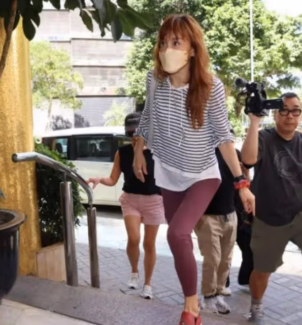 李玟遺產爭奪戰疑開打,二姐率律師團到警署,老公被曝欲推翻遺囑