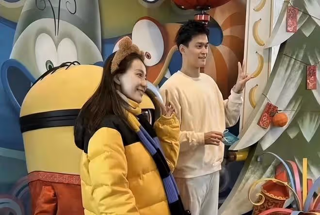 孫楊張豆豆官宣結婚,曬結婚照甜蜜燦笑,孫楊甜喊抬頭見喜