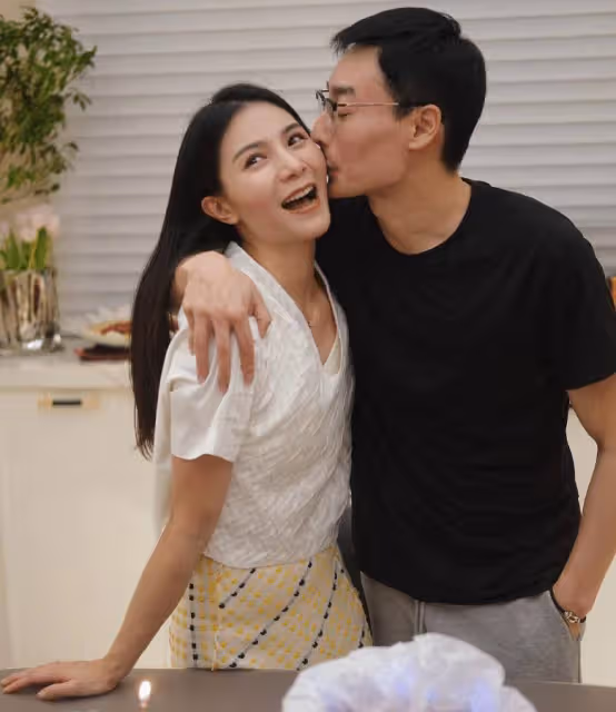 27歲何姿與31歲秦凱喜結連理,成就了一段體壇的愛情佳話