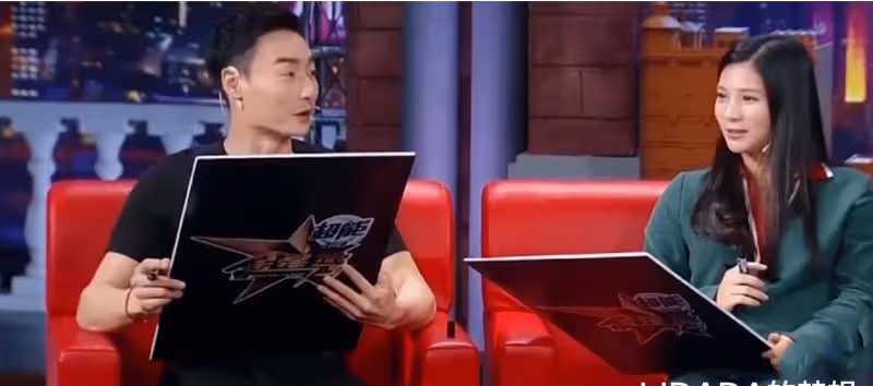 27歲何姿與31歲秦凱喜結連理,成就了一段體壇的愛情佳話