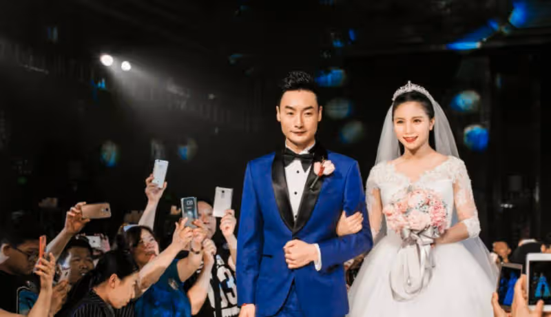 27歲何姿與31歲秦凱喜結連理,成就了一段體壇的愛情佳話
