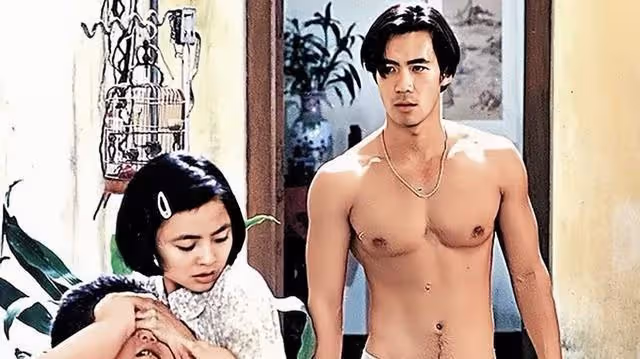 香港知名男星氣質大變,穿僧袍為考生加油,看破紅塵剃度出家多年