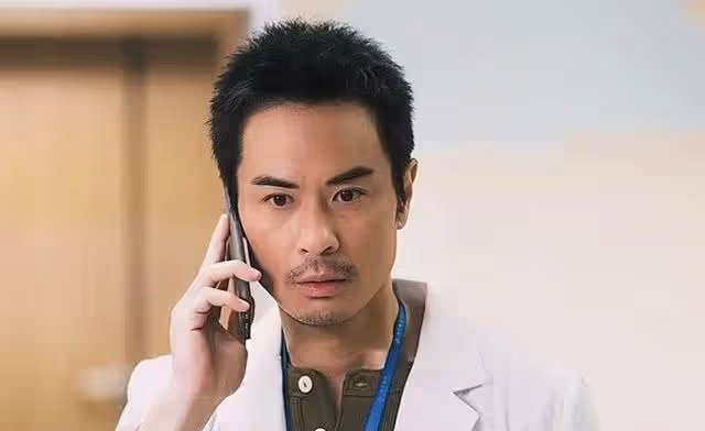 好慘！傳TVB知名視帝披哥首輪遭淘汰，現身醫院疑健康出問題