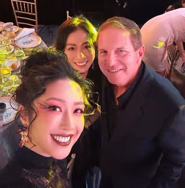李玟姐姐怒斥港媒造謠：家破人亡被利用做笑柄，否認帶律師上警局