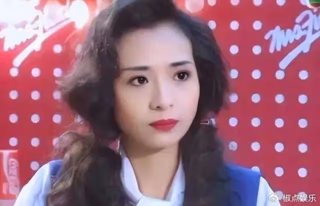 只脫不露的風月皇后,與男友相守26年不婚不育,如今孤獨終老