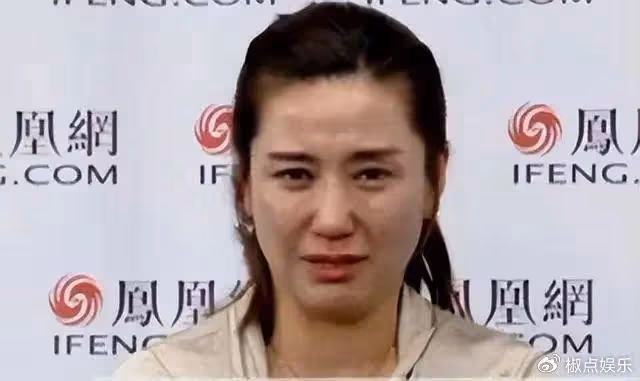 「玩弄」9個女人,3個孩子3個媽,他一個外籍藝人憑什麼如此囂張?