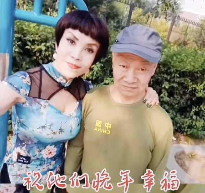 趙本山首徒翟波近況!模樣大變眼神無光,車禍失憶後原配不離不棄
