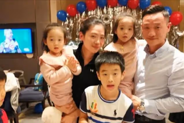 楊威曝婚變後回應:15年婚姻艱難,三觀不同溝通困難,工資全上交