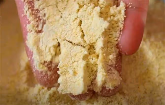 雜糧煎餅果子,教你麵糊和醬料配方,咸香有嚼勁,在家做簡單方便