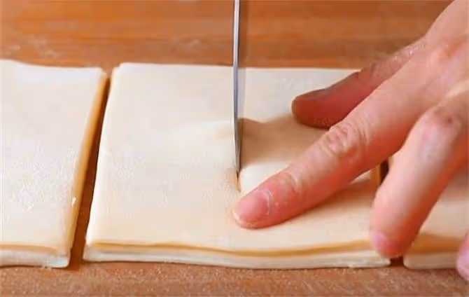 雜糧煎餅果子,教你麵糊和醬料配方,咸香有嚼勁,在家做簡單方便