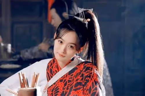 何泓姍:拍吻戲過敏,36的年紀18歲的臉,她的「壞」真的恨不起來