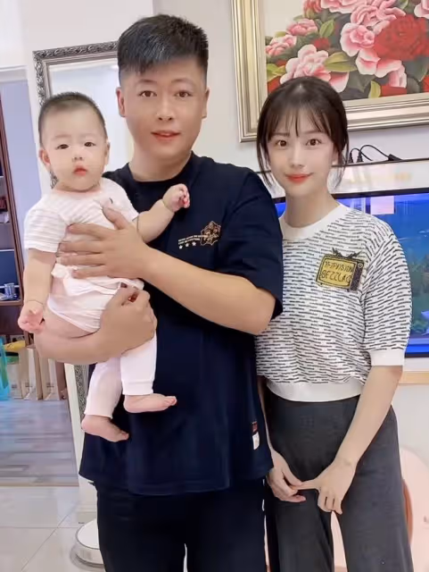 趙本山徒弟惹爭議!在老母親病床前開懷大笑,娶小12歲美妻住農村