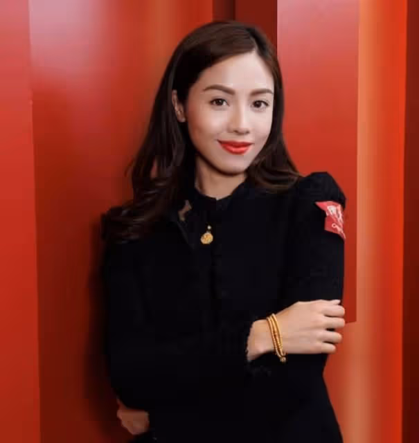 近況曝光!TVB小花退出幕前專注圈外事業,30歲已成女強人一個