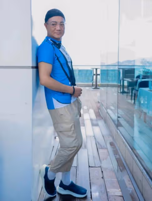 順其自然!65歲TVB男星曝與女友相處像母子,渴望當爸但年紀超齡