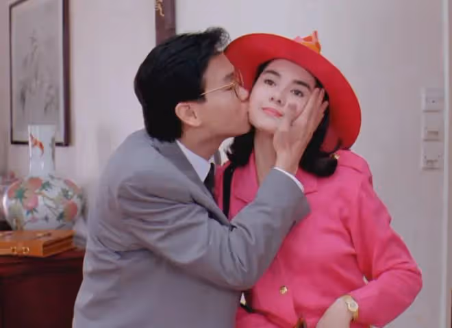 《家有喜事》演員重聚!黃百鳴為陳淑蘭慶生,54歲壽星仍貌美如花