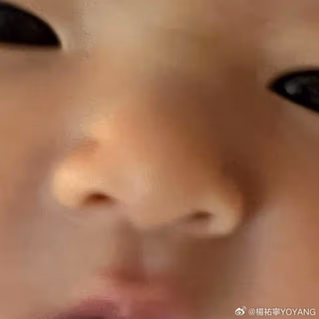 楊祐寧官宣二胎產女,自稱想再生2個!妻子15分鐘順產,孕期只胖14斤