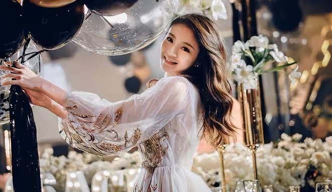 安以軒近況曝光:帶著倆娃努力生活,仍對老公陳榮煉一片真情!